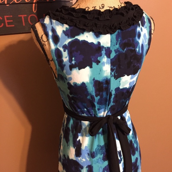 Volume One Dress - Picture 4 of 8